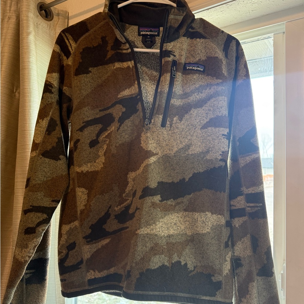 Patagonia Brown and Black Camo Pullover